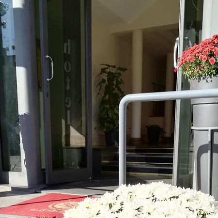 Hotel Leopardi Неаполь Экстерьер фото