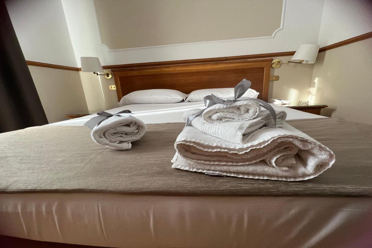 Hotel Leopardi Неаполь Экстерьер фото