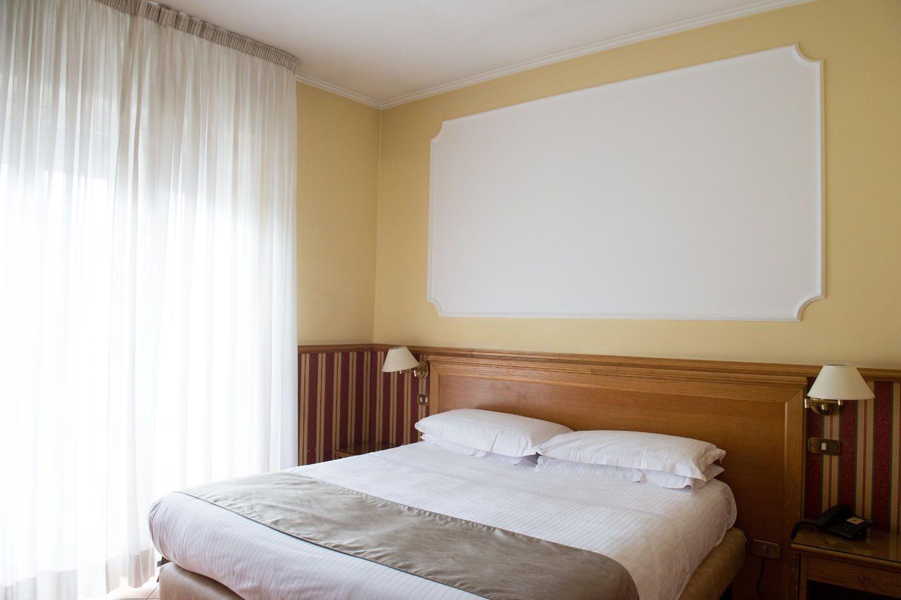 Hotel Leopardi Неаполь Экстерьер фото